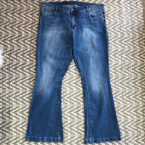 Kut from the Kloth Chrissy flare size 20W